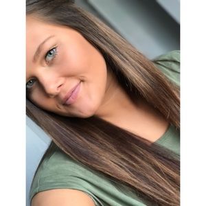 Meet your Posher, Brooke